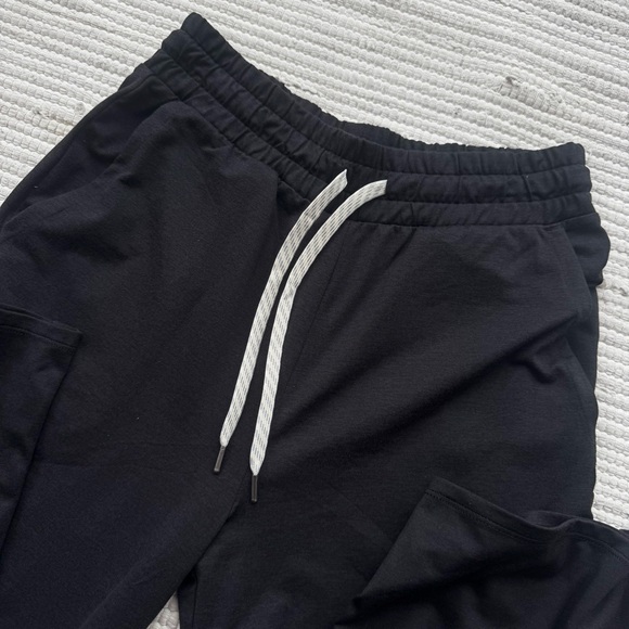 Vuori Wide Leg Sweatpants XS Black Drawstring Lounge Athleisure - Picture 5 of 8